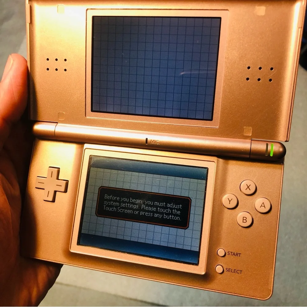 Nintendo DS Lite Pink Handheld Console Bundle w/ 12 Games Case Charger Tested